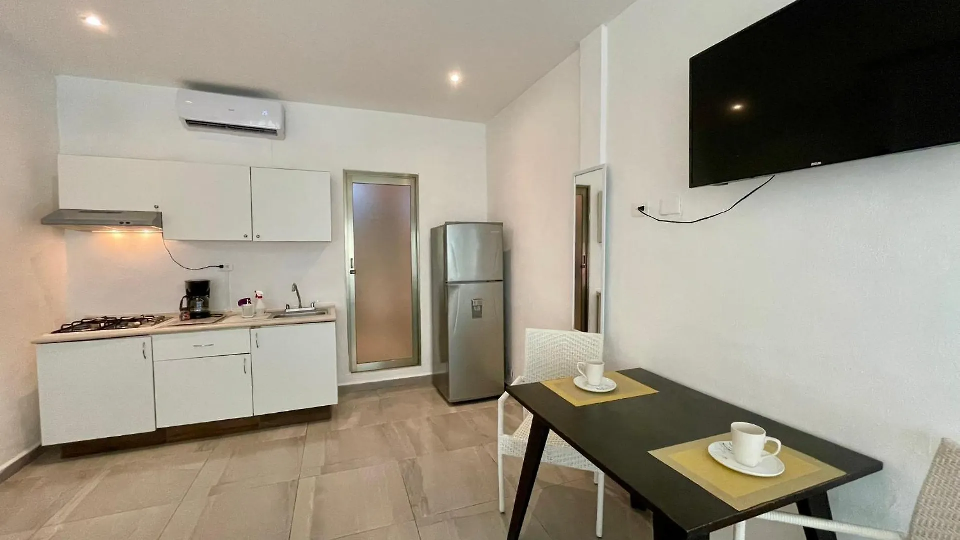 Miranda Beach Apartment Playa del Carmen